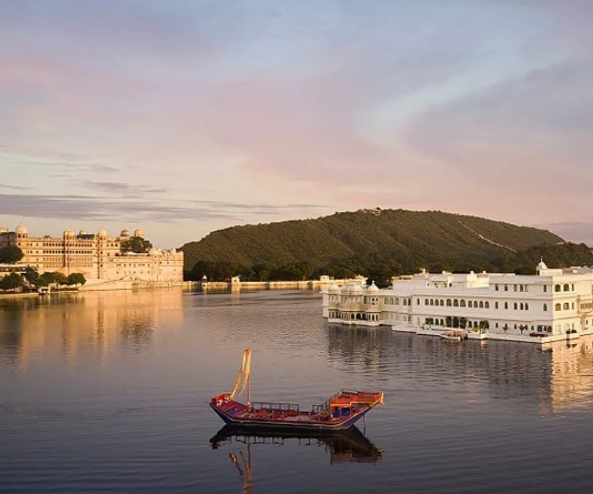Lake Pichola Boat Ride